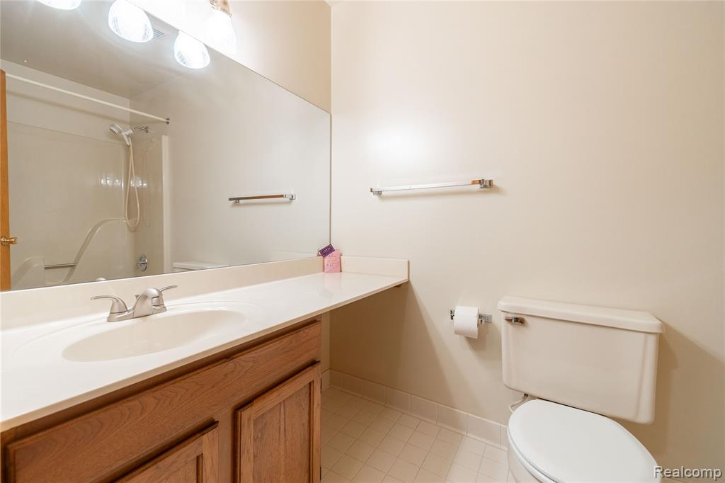 10241 Nancys Boulevard, 56, Grosse Ile, MI 48138 — Photo 23