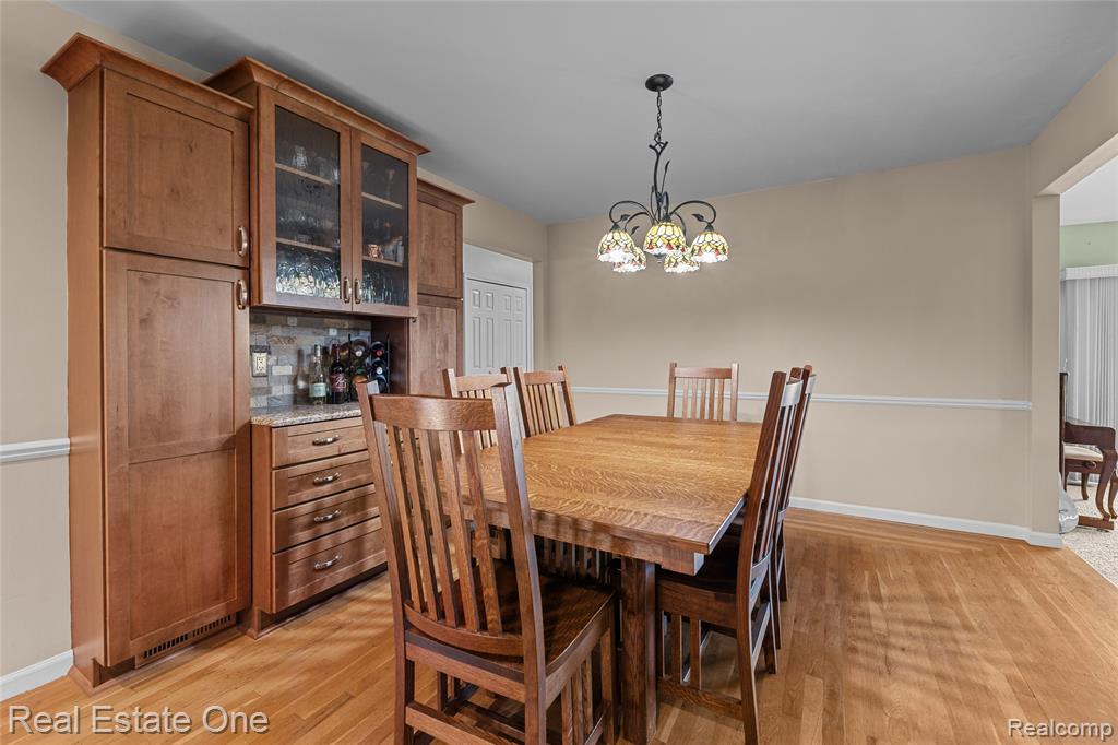 5092 Julian Drive, Troy, MI 48085 — Photo 11