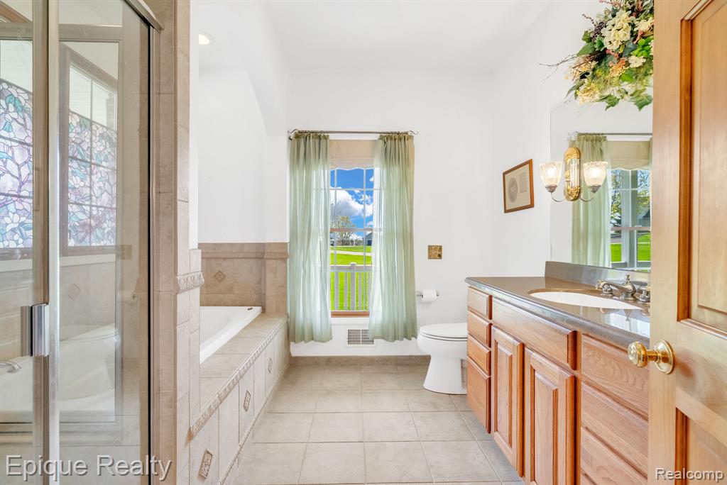 6495 Country Lane Drive, Davisburg, MI 48350 — Photo 35