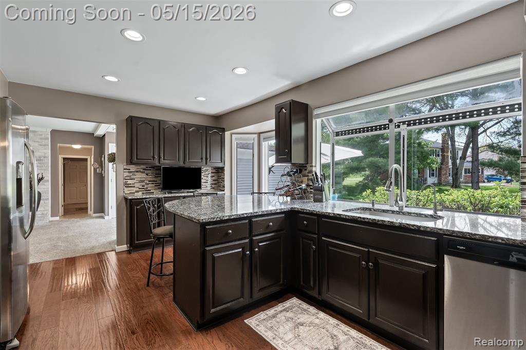 4238 Apple Valley Lane, West Bloomfield, MI 48323 — Photo 13