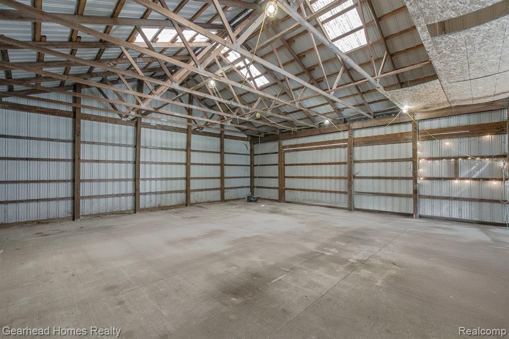 6296 Elizabeth Lake Road, Waterford, MI 48327 — Photo 79