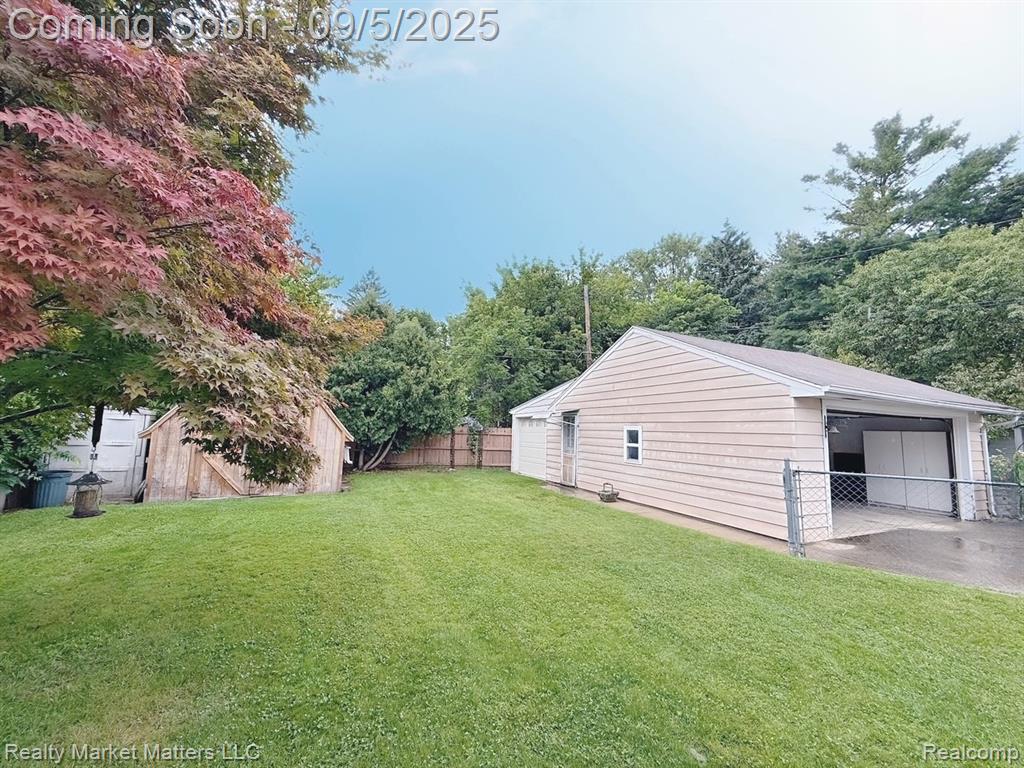 418 Chalmers Street, Flint, MI 48503 — Photo 24