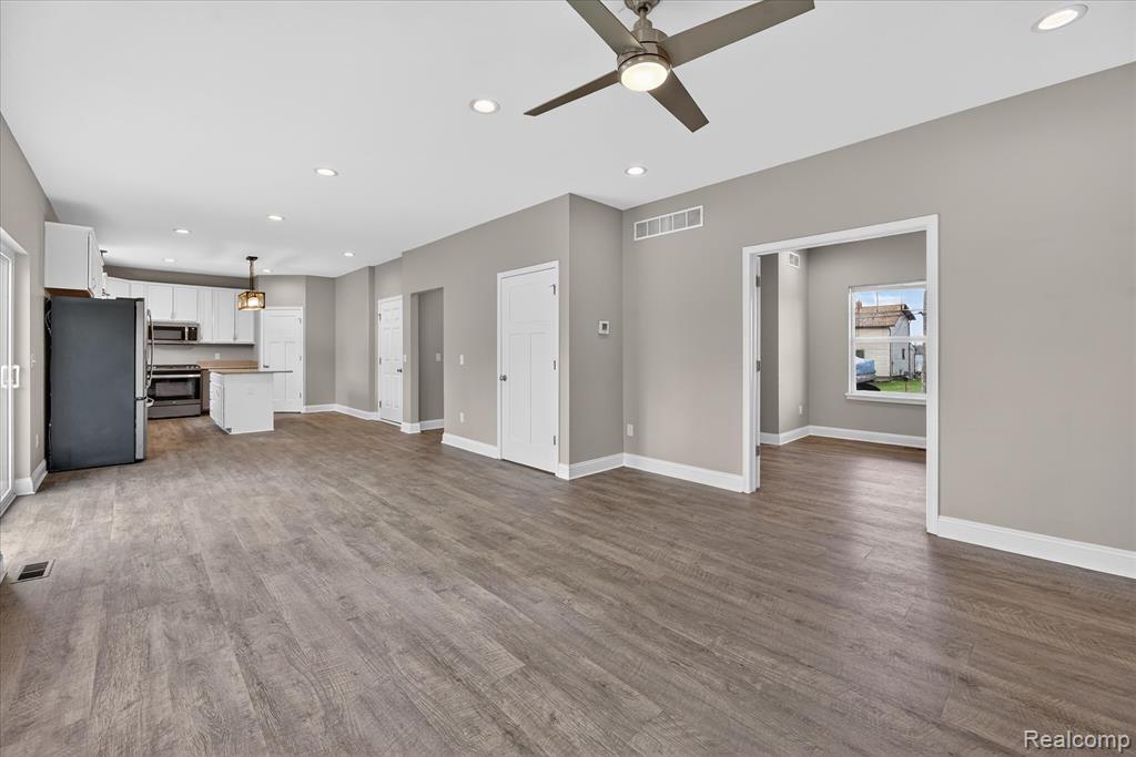 14131 Eastview Drive, Fenton, MI 48430 — Photo 16