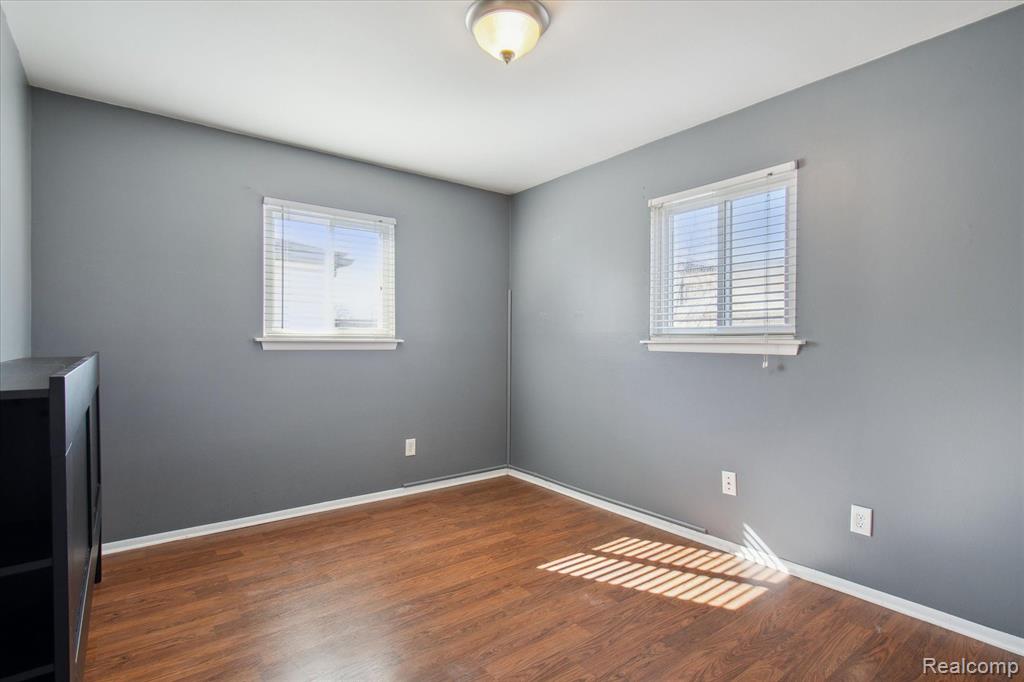 6491 N WAVERLY Street, Dearborn Heights, MI 48127 — Photo 21