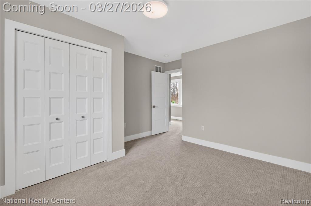 946 Dunreath Street, Wolverine Lake, MI 48390 — Photo 35