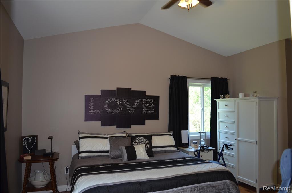697 Lee Court, Oxford, MI 48371 — Photo 9