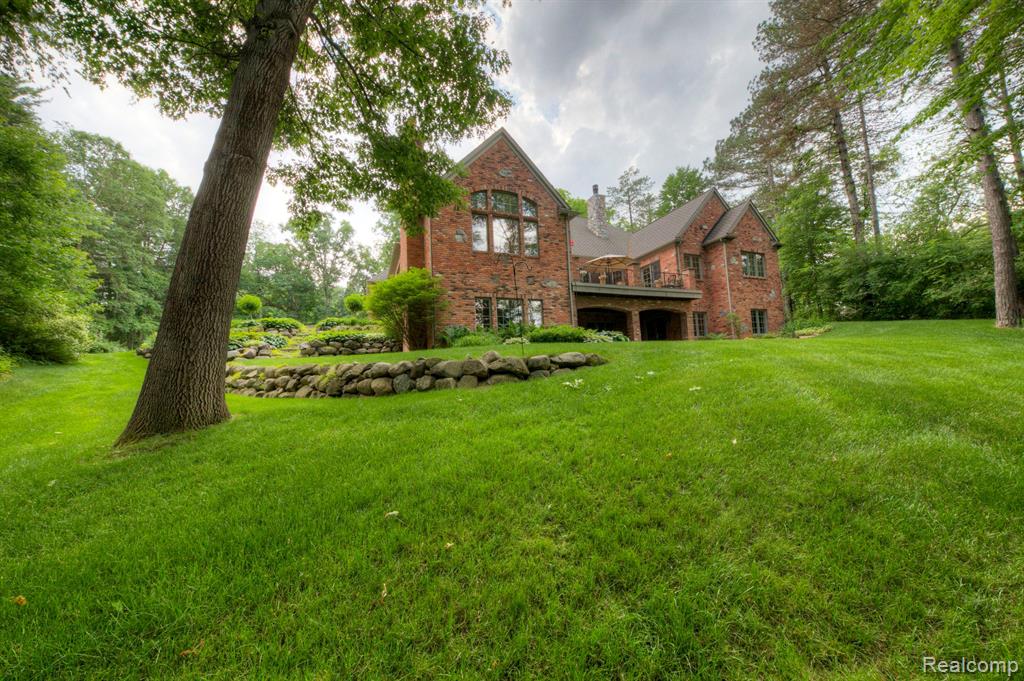 5718 EVERGREEN, Howell, MI 48855 — Photo 4