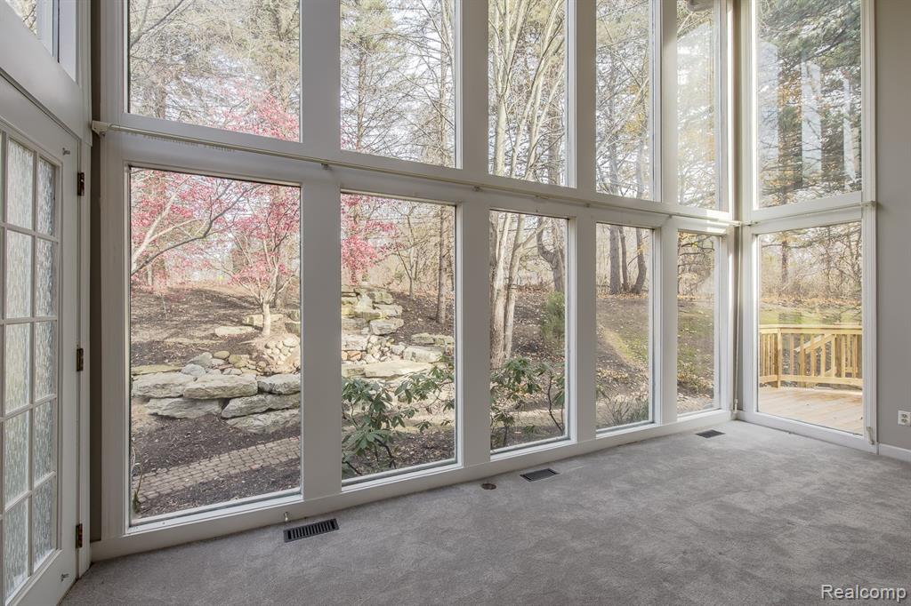 6351 Cherry Tree Court, Rochester Hills, MI 48306 — Photo 12