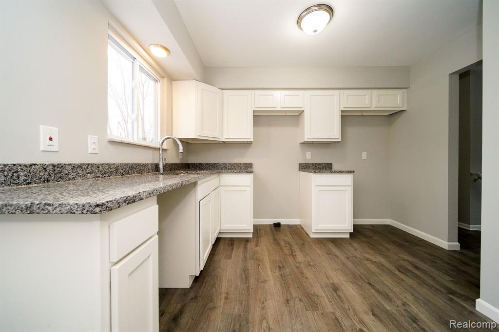 5266 ARGENTINE Road, Howell, MI 48855 — Photo 12