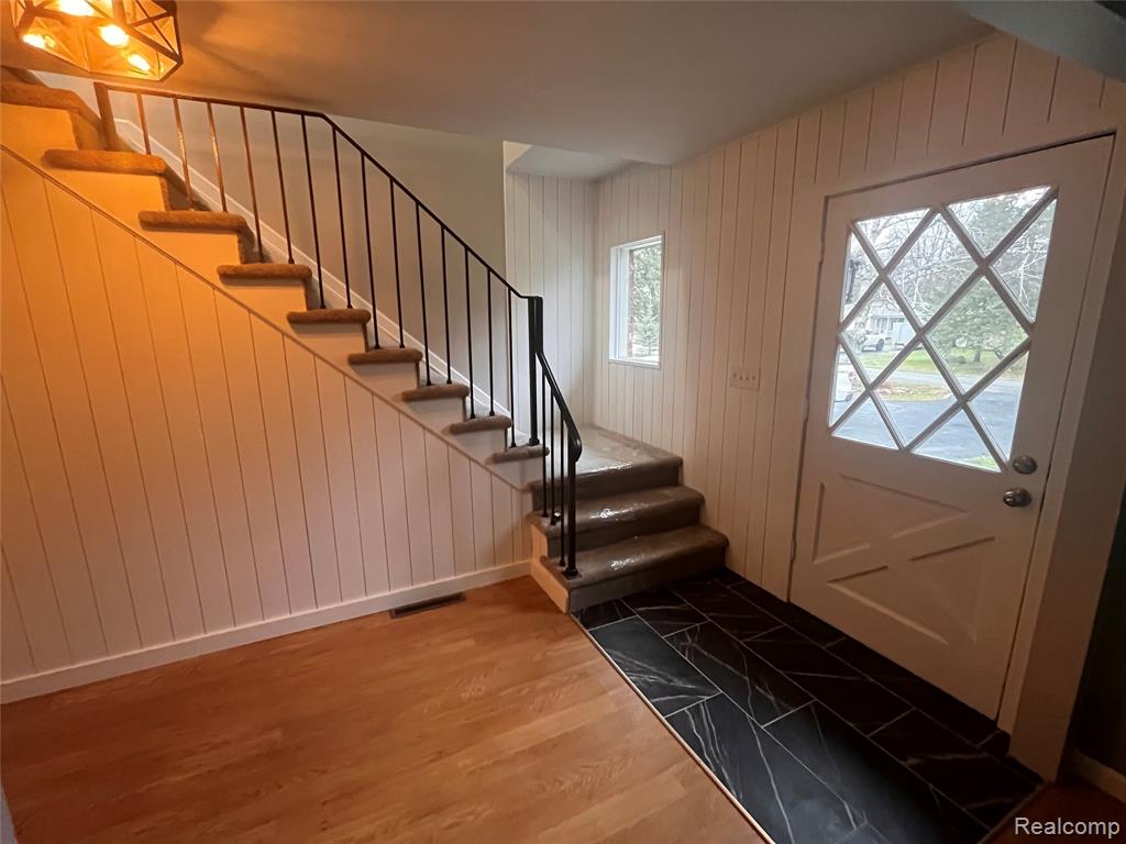 11048 Silver Drive, Whitmore Lake, MI 48189 — Photo 4