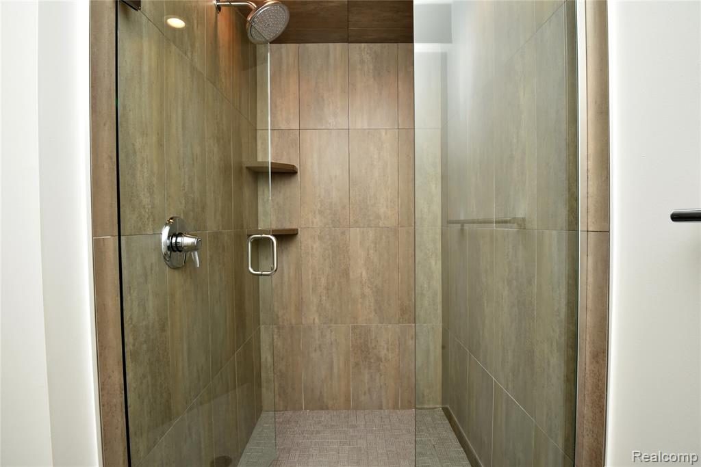 32175 Spruce Lane, Beverly Hills, MI 48025 — Photo 34