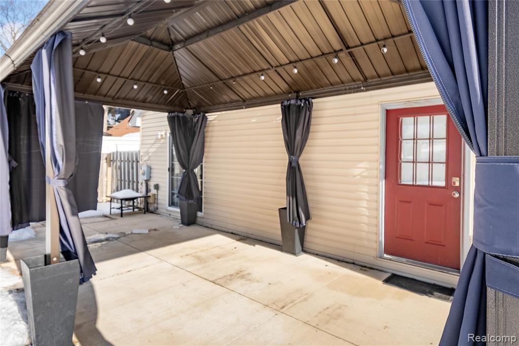 256 Crocker Boulevard, Mount Clemens, MI 48043 — Photo 33