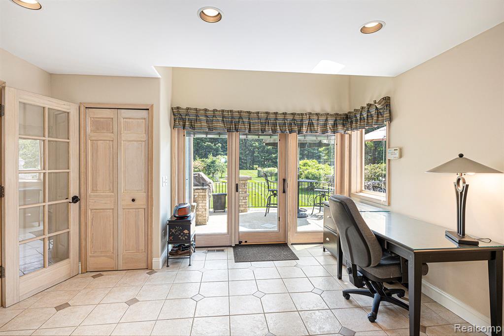 841 OLD MILFORD FARMS, Milford, MI 48381 — Photo 11
