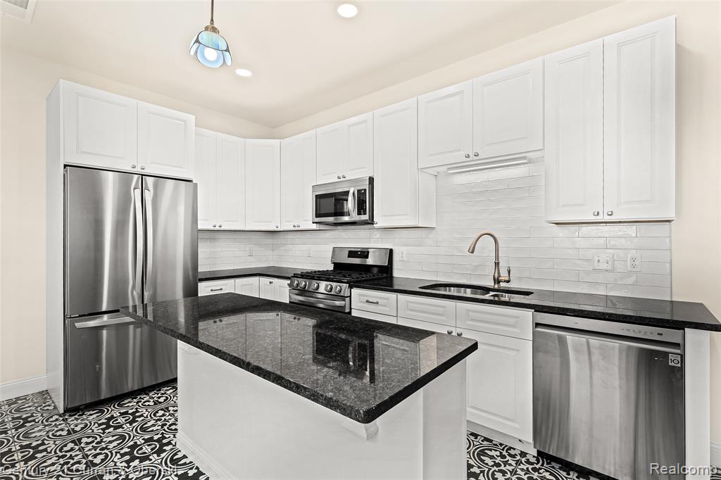 410 E MAIN Street, Northville, MI 48167 — Photo 4