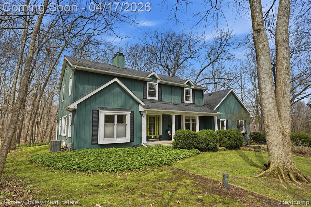 539 Bonnie Circle, Howell, MI 48843 — front exterior