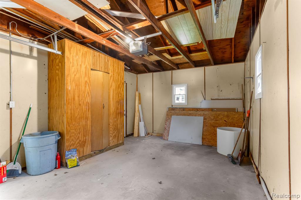 291 ALMONT Avenue, Almont, MI 48003 — Photo 24