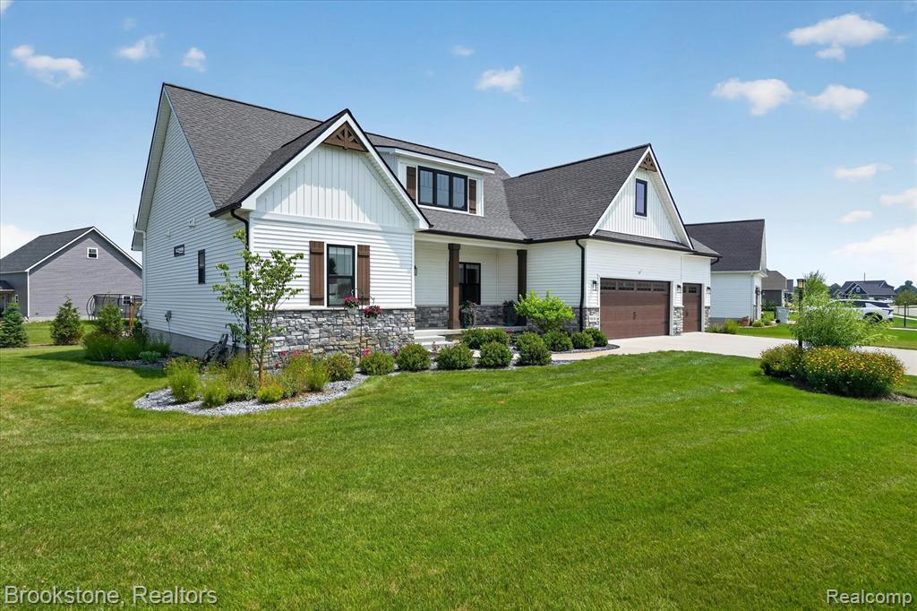 9830 Loretta Lane, South Lyon, MI 48178 — Photo 2