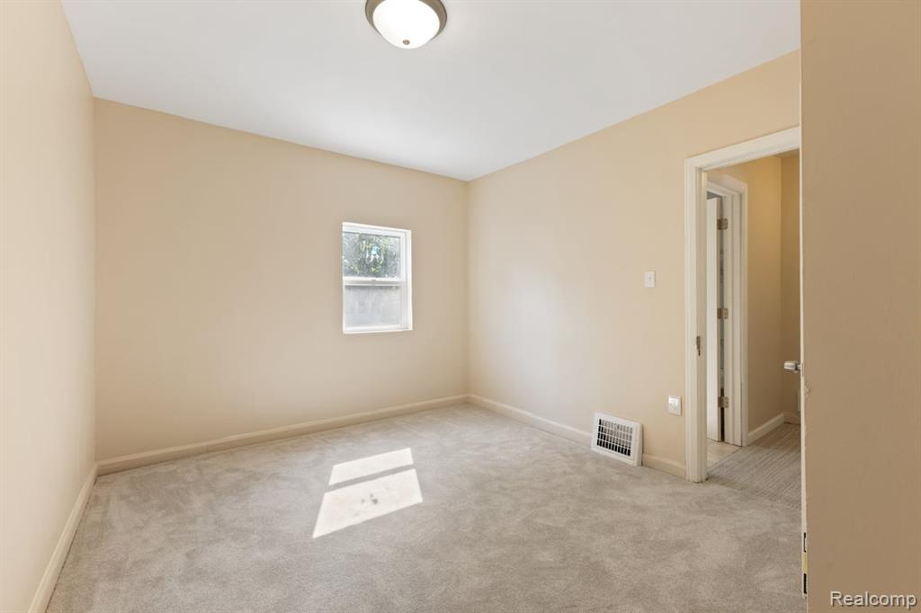 7342 Rosemont Avenue, Detroit, MI 48228 — Photo 9