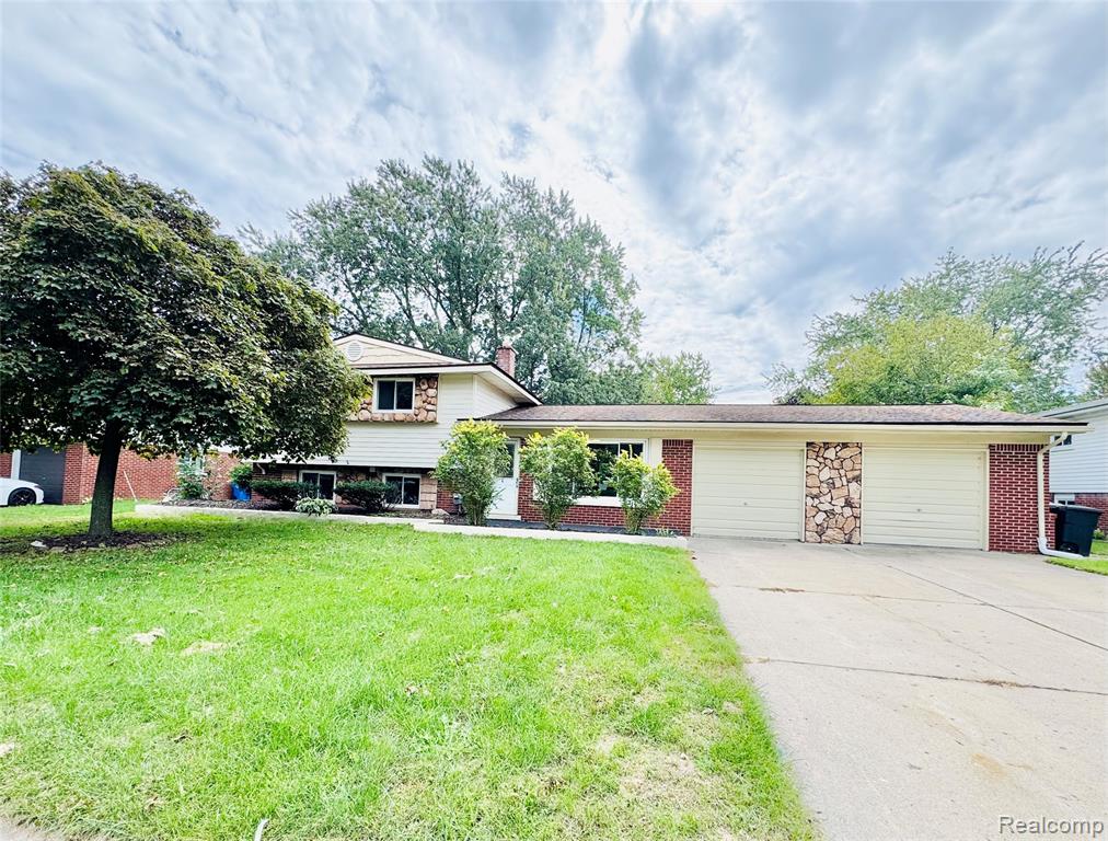 5779 Strathdon Way, Waterford, MI 48327