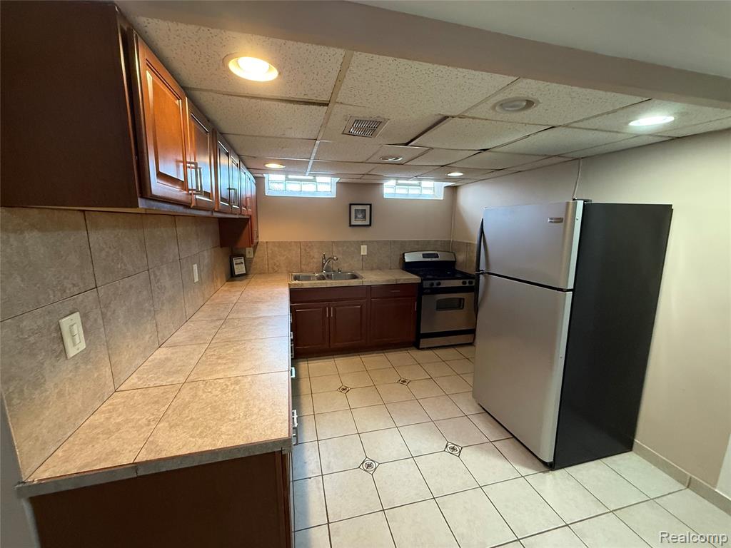 6484 Drexel Street, Dearborn Heights, MI 48127 — Photo 16