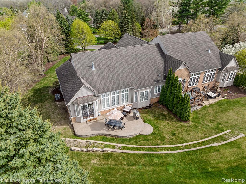 5504 Eagleview Court, Clarkston, MI 48348 — Photo 2