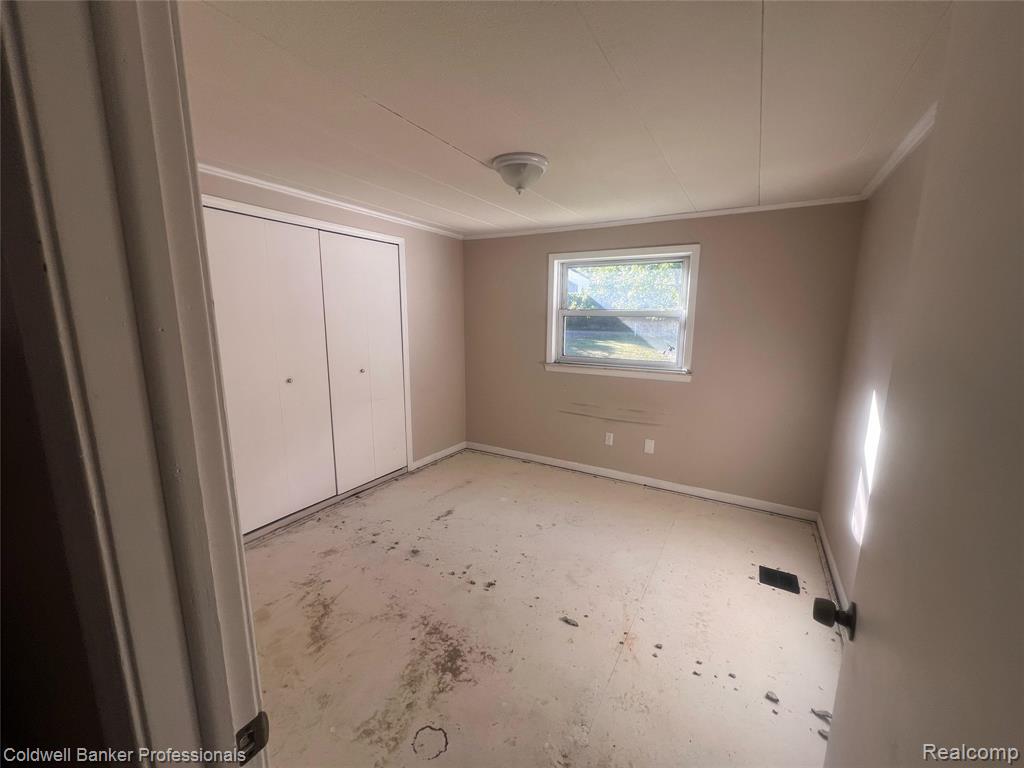904 Rowland Road, Leonard, MI 48367 — Photo 11