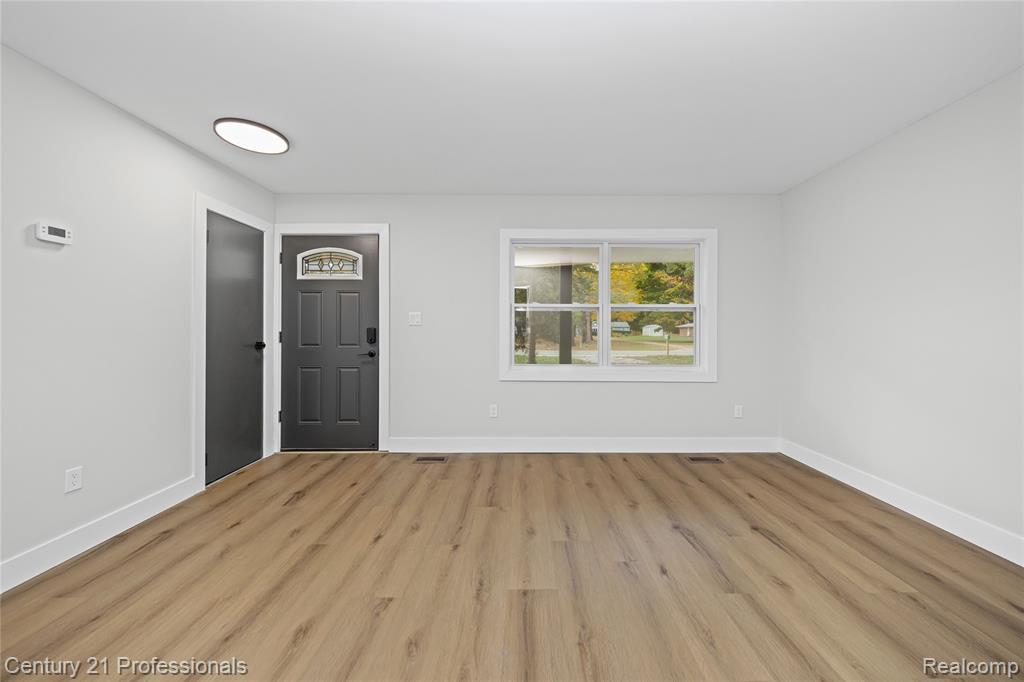 45466 Fairchild Road, Macomb, MI 48042 — Photo 9