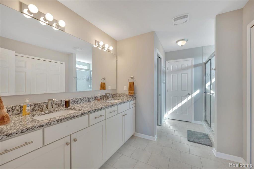 62072 SAVANNAH Drive, South Lyon, MI 48178 — Photo 24
