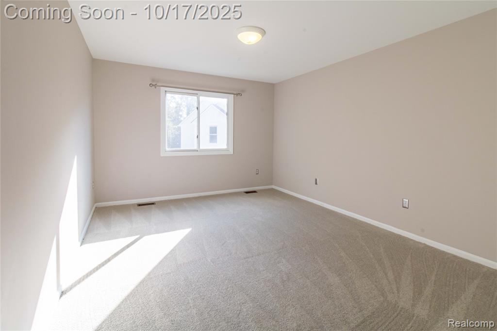 4070 Blue Heron Drive, Auburn Hills, MI 48326 — Photo 43