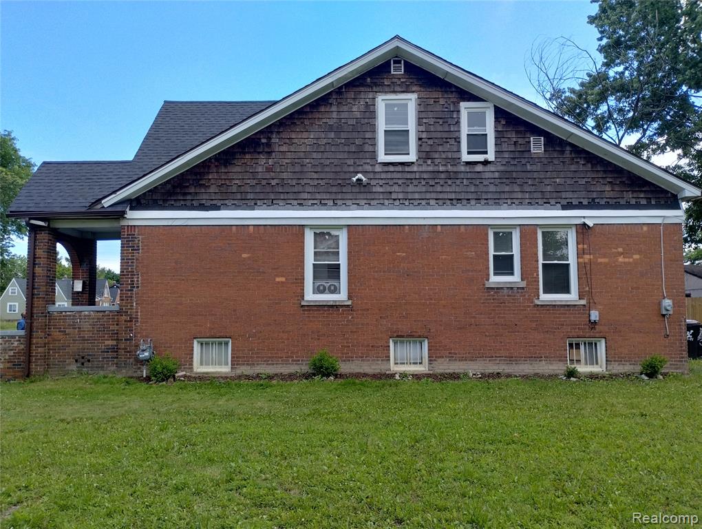 18633 Goulburn Street, Detroit, MI 48205 — Photo 9