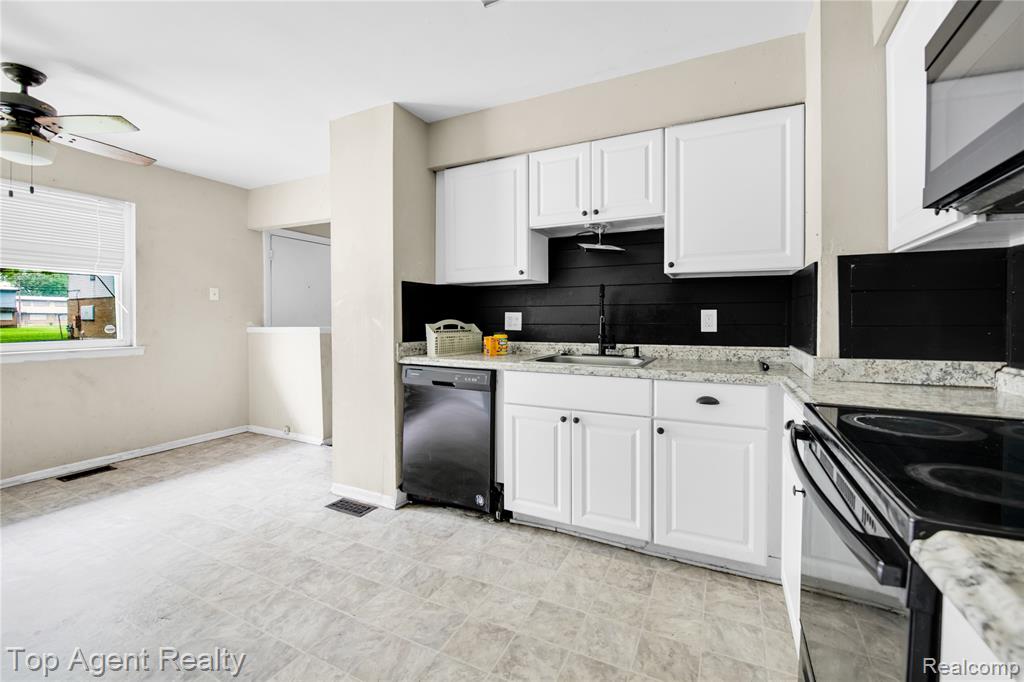 4123 BURTON Street, Inkster, MI 48141 — Photo 4