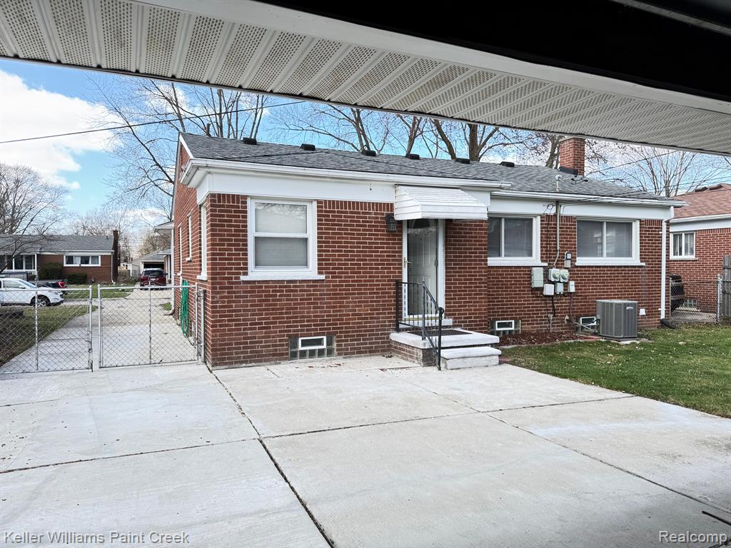 8356 ARNOLD Street, Dearborn Heights, MI 48127 — Photo 5