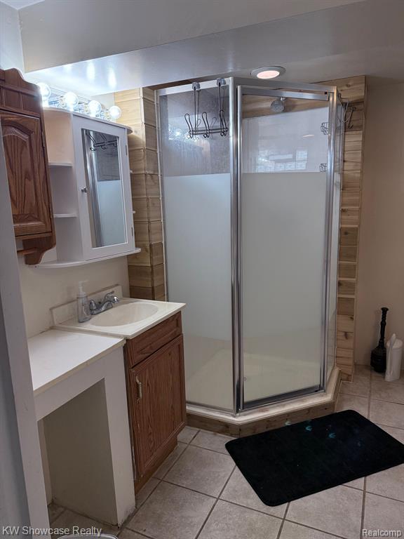 7218 Garvin Terrace, Waterford, MI 48329 — Photo 13