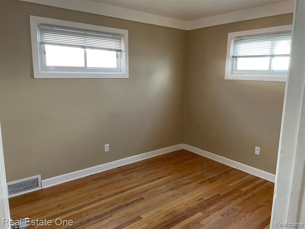 4413 18TH Street, Wyandotte, MI 48192 — Photo 13