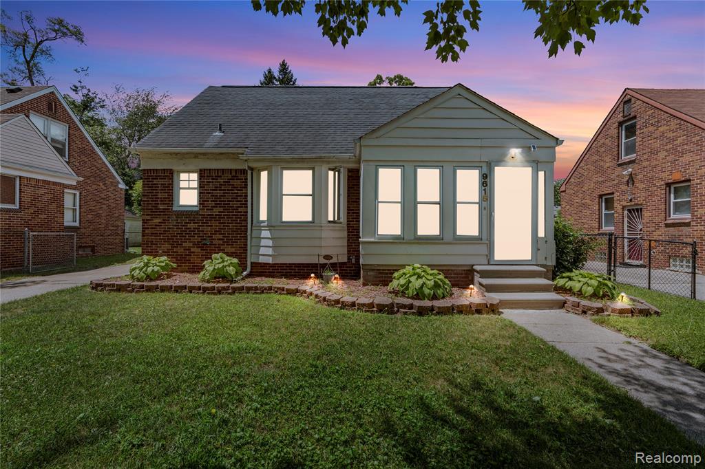 9615 W Parkway Street, Redford, MI 48239 — Photo 2