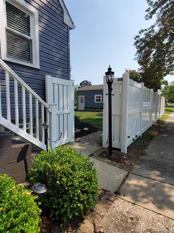 604 PARKWOOD Avenue, Monroe, MI 48162 — Photo 5
