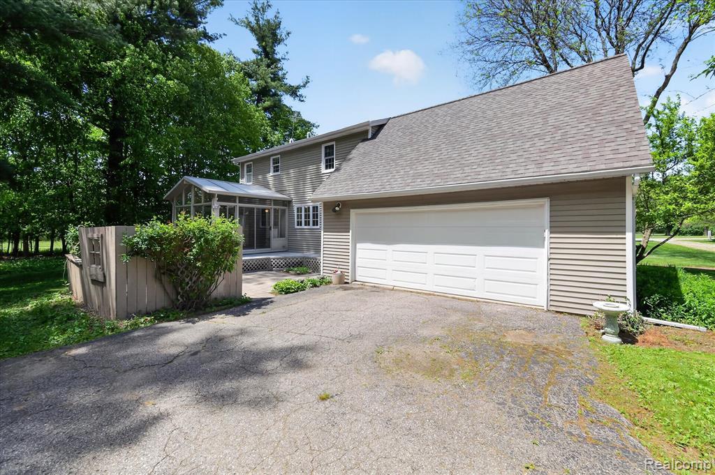 2240 Peppermill Road, Lapeer, MI 48446 — Photo 9