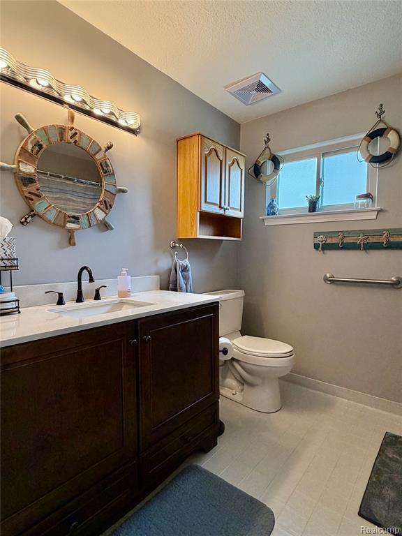 23601 Oakleigh Avenue, Woodhaven, MI 48183 — Photo 26