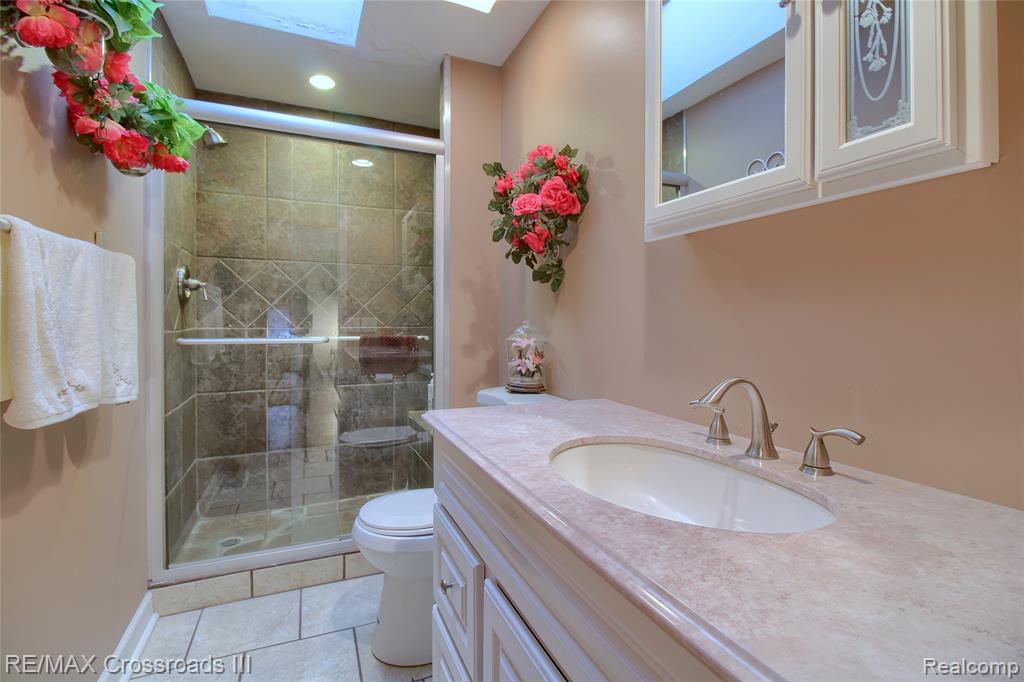 48620 Wear Road Road, Belleville, MI 48111 — Photo 22