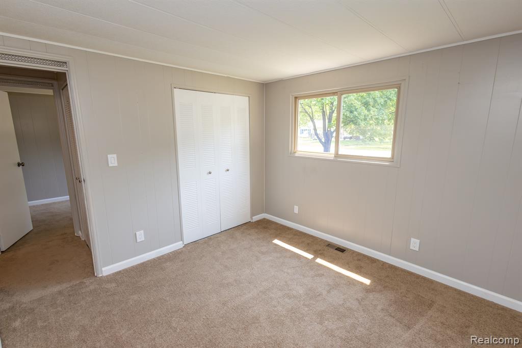 420 6TH Street, Marysville, MI 48040 — Photo 17