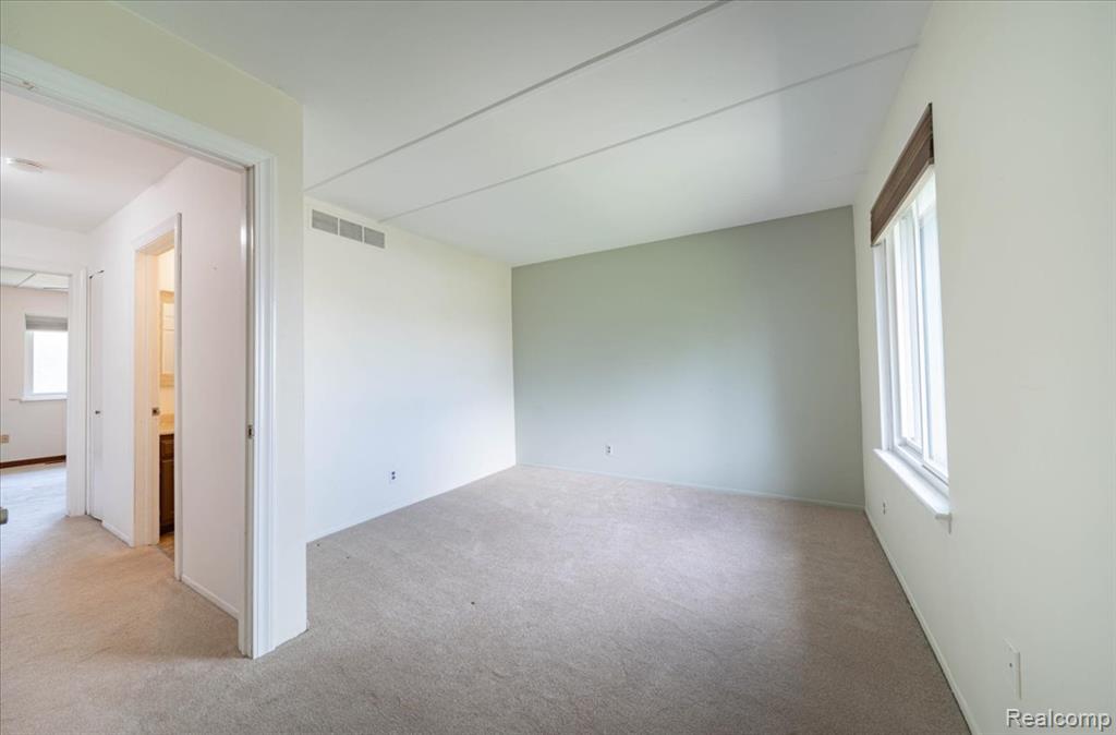 7310 Bluewater Drive, 116, Clarkston, MI 48348 — Photo 11