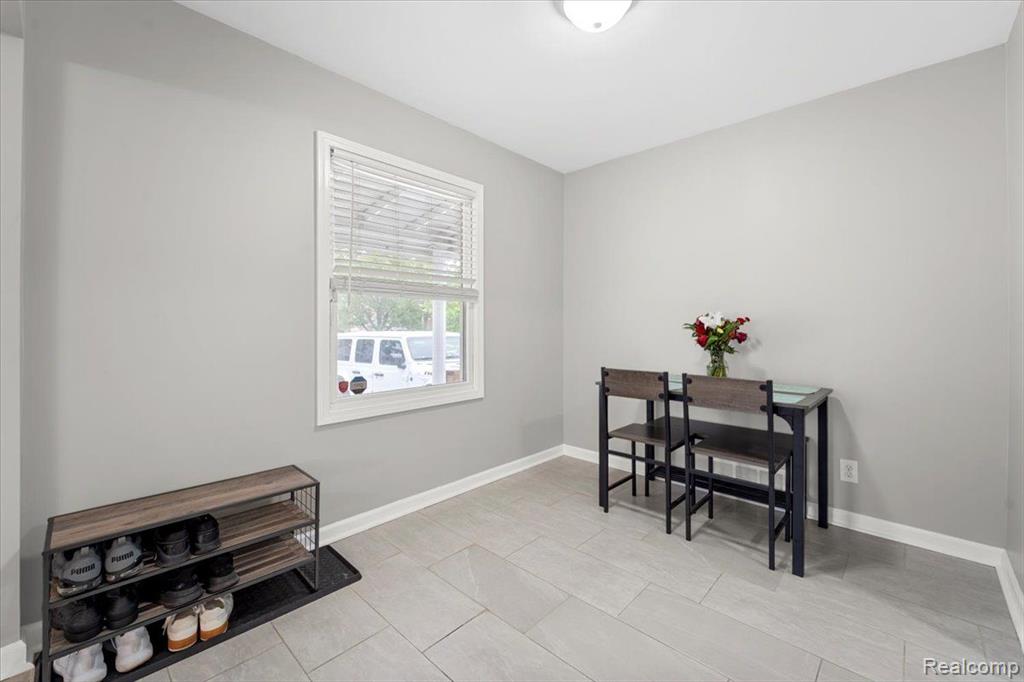 6880 Ziegler Street, Taylor, MI 48180 — Photo 10