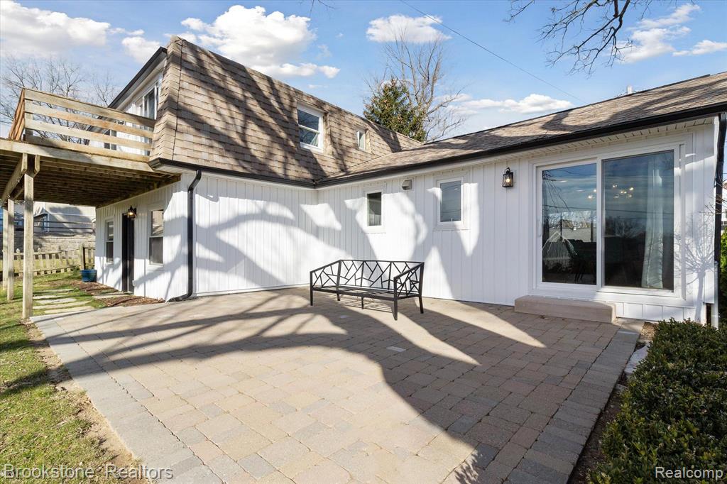 633 DETROIT Avenue, Lake Orion, MI 48362 — Photo 76
