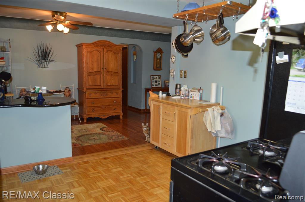 56000 9 MILE Road, South Lyon, MI 48178 — Photo 8