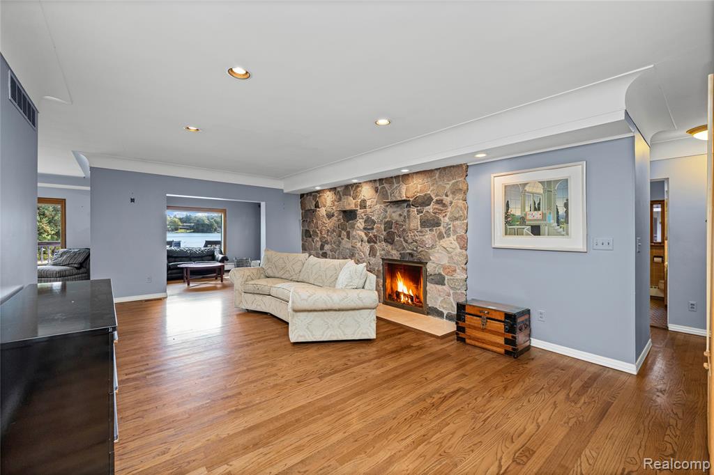 6351 Alden Drive, West Bloomfield, MI 48324 — Photo 9
