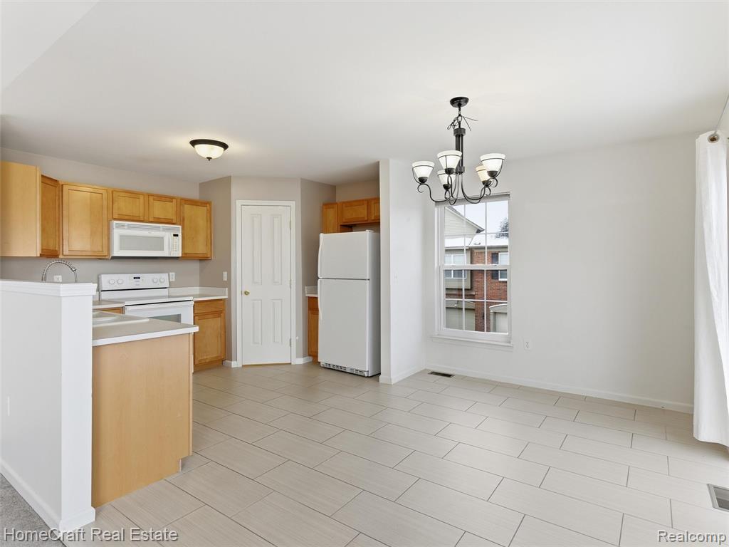 47551 PEMBROKE Drive, Canton, MI 48188 — Photo 9