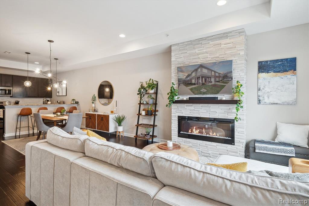 5559 ARBOR CHASE Drive, Ann Arbor, MI 48103 — Photo 2