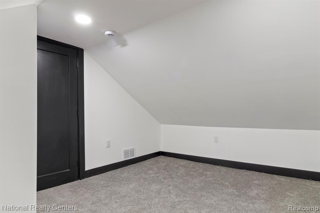 19178 SHERWOOD Street, Detroit, MI 48234 — Photo 21