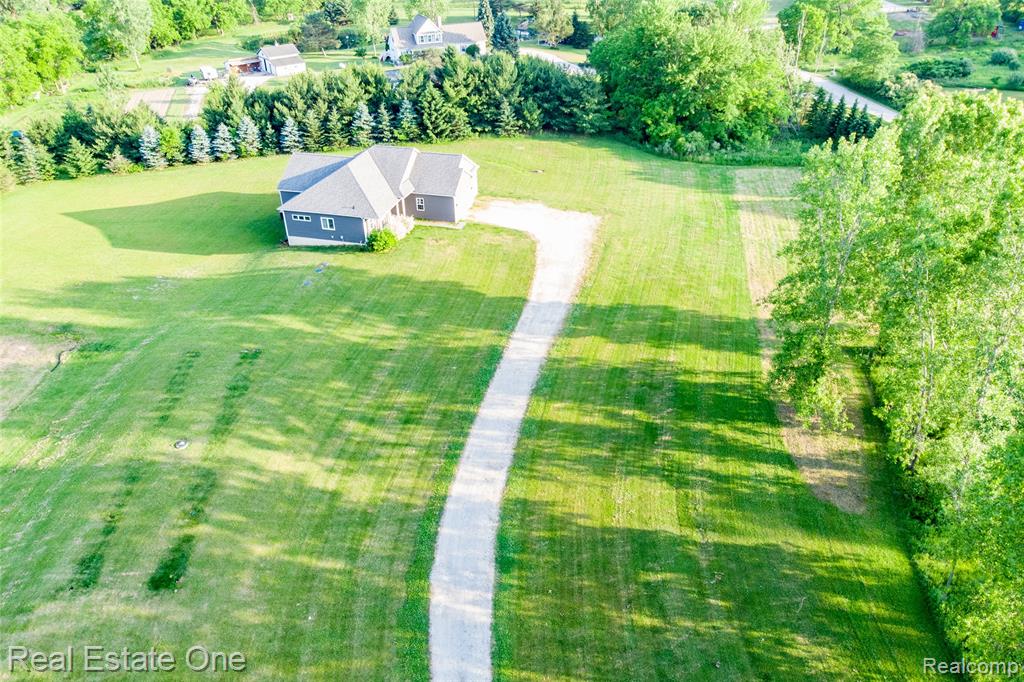 10125 Chase Lake Road, Fowlerville, MI 48836 — Photo 35