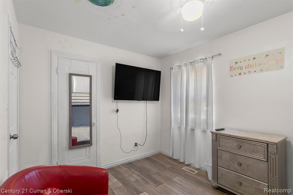 11670 MARLOWE Street, Detroit, MI 48227 — Photo 16